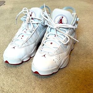 Air Jordan Boys Basketball Sneakers- like new